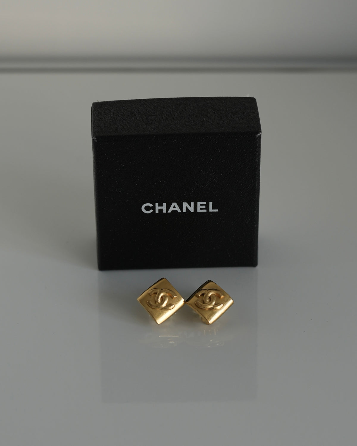 CHANEL シャネル ココマーク イヤリング(両耳用) 96
