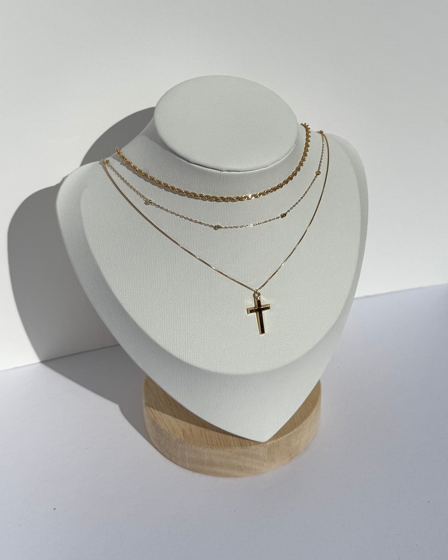 CROSS NECKLACE 18K