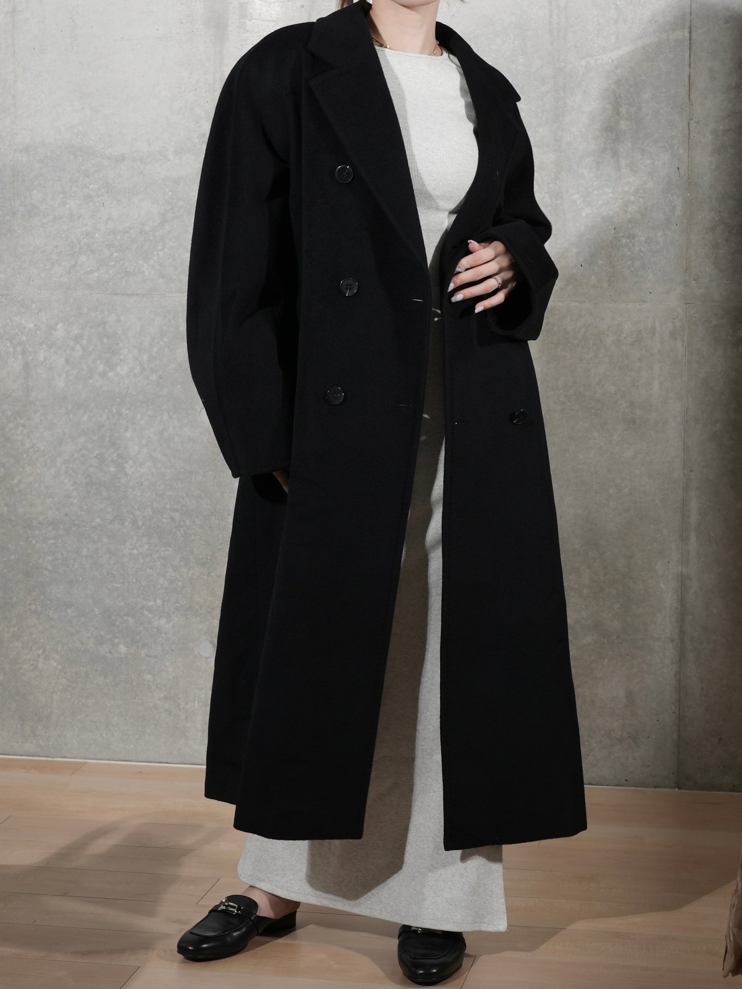 OVER SIZE LONG COAT IN BLACK