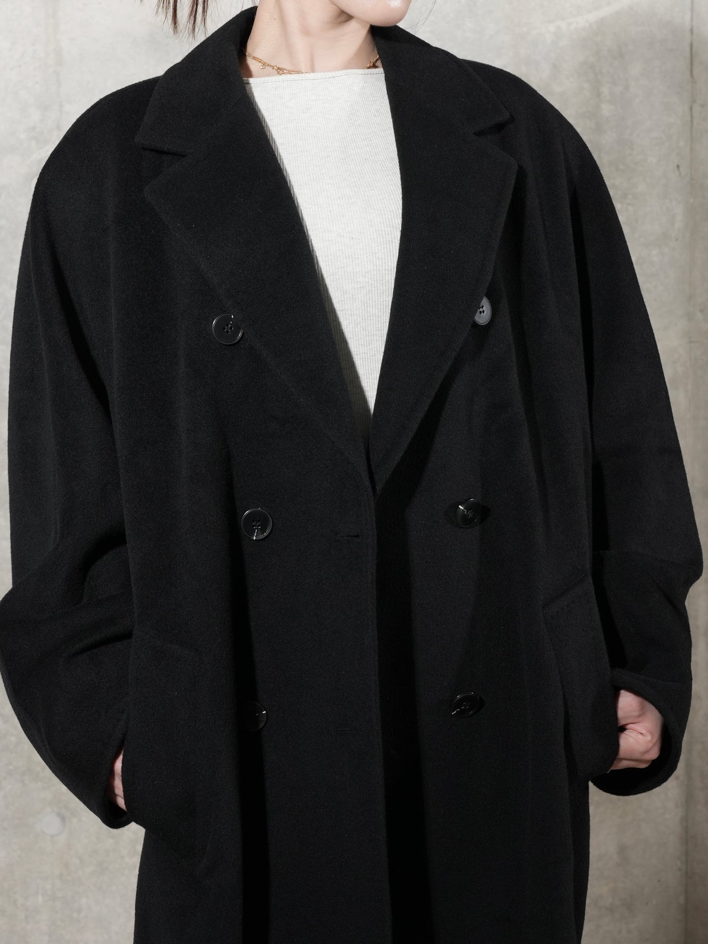 OVER SIZE LONG COAT IN BLACK