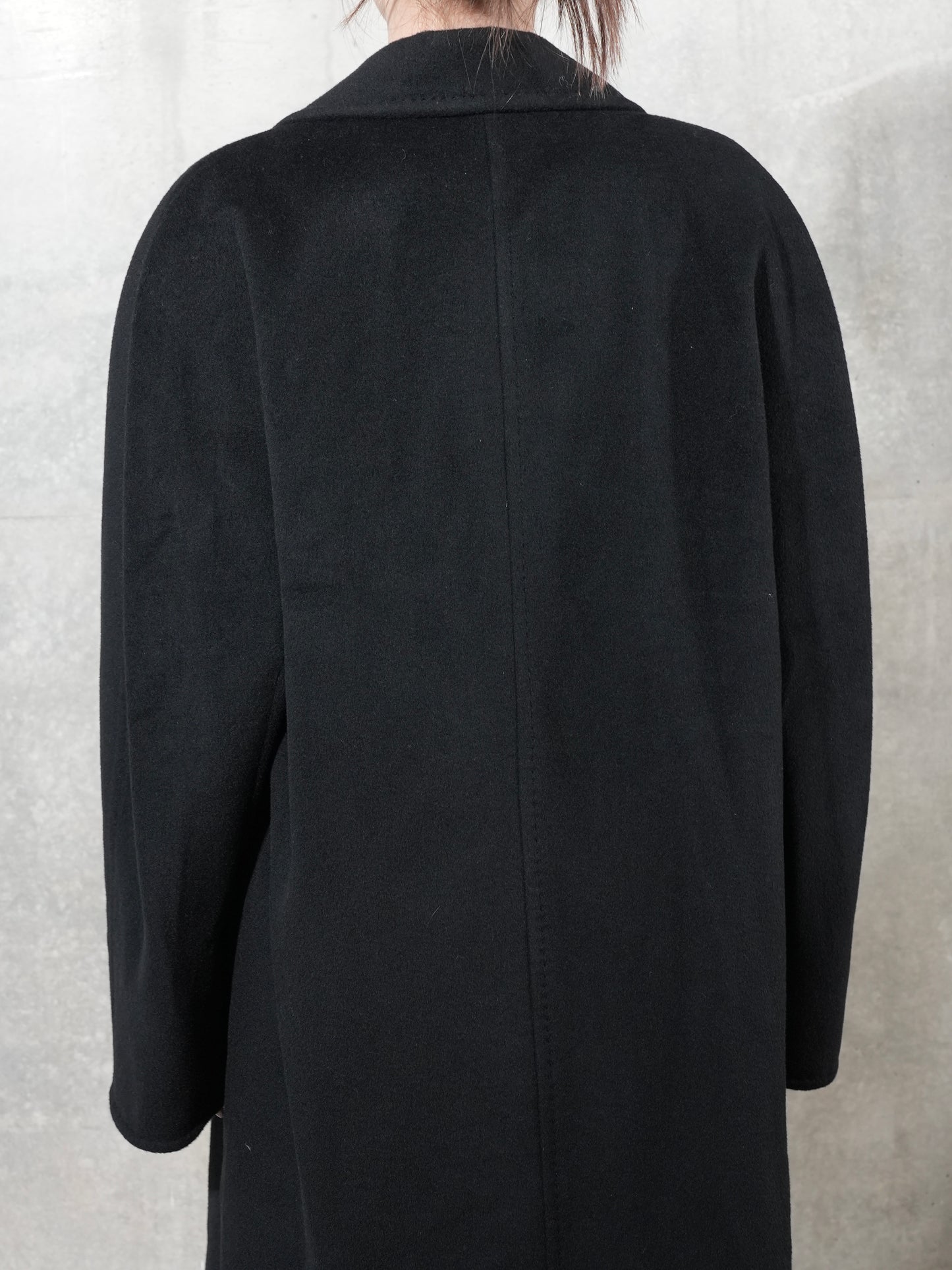 OVER SIZE LONG COAT IN BLACK