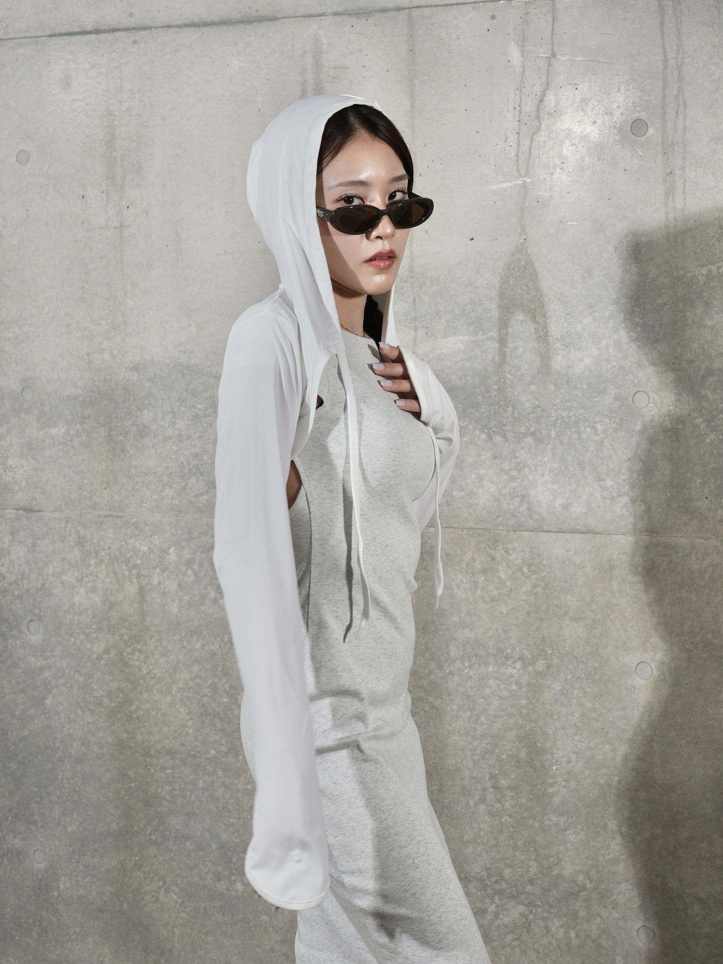 99% SUNBLOCK SHORT HOODIE IN WHITE