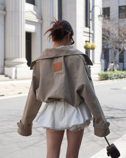 VOLUME SHORT TRENCH COAT