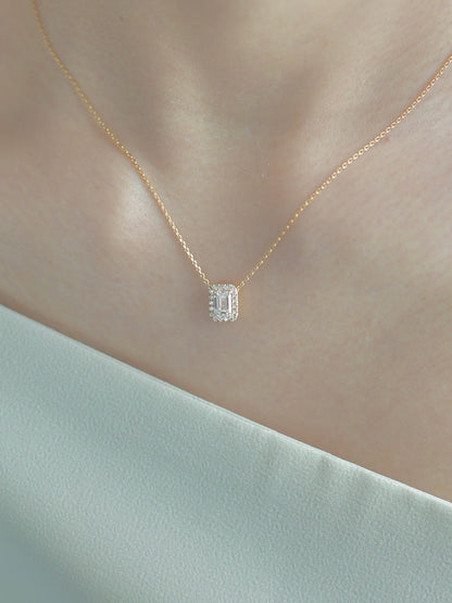 K18 EMERALD CUT DIAMOND HALO NECKLACE