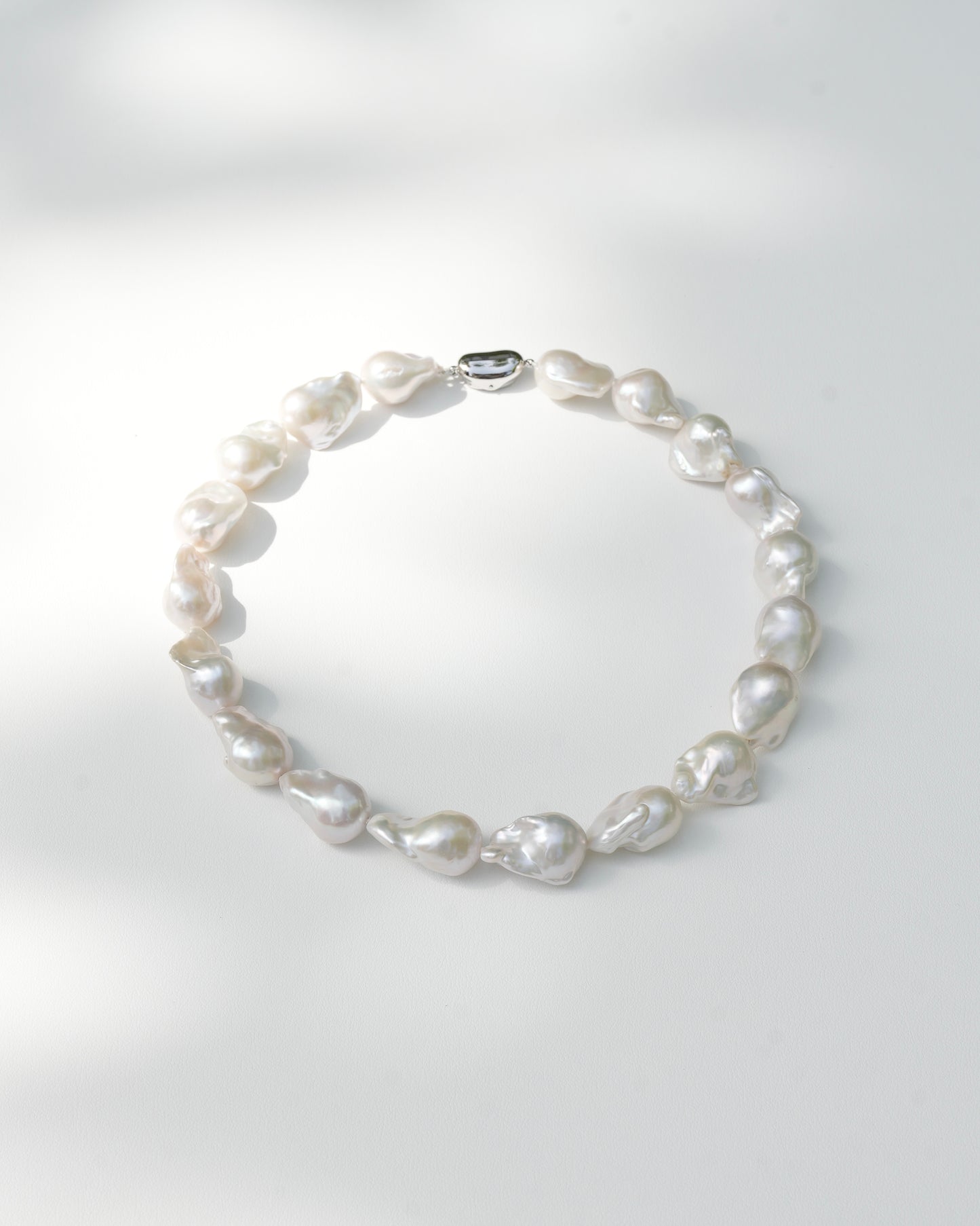 BAROQUE PEARL NECKLACE