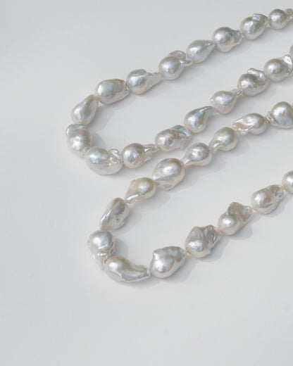 BAROQUE PEARL NECKLACE