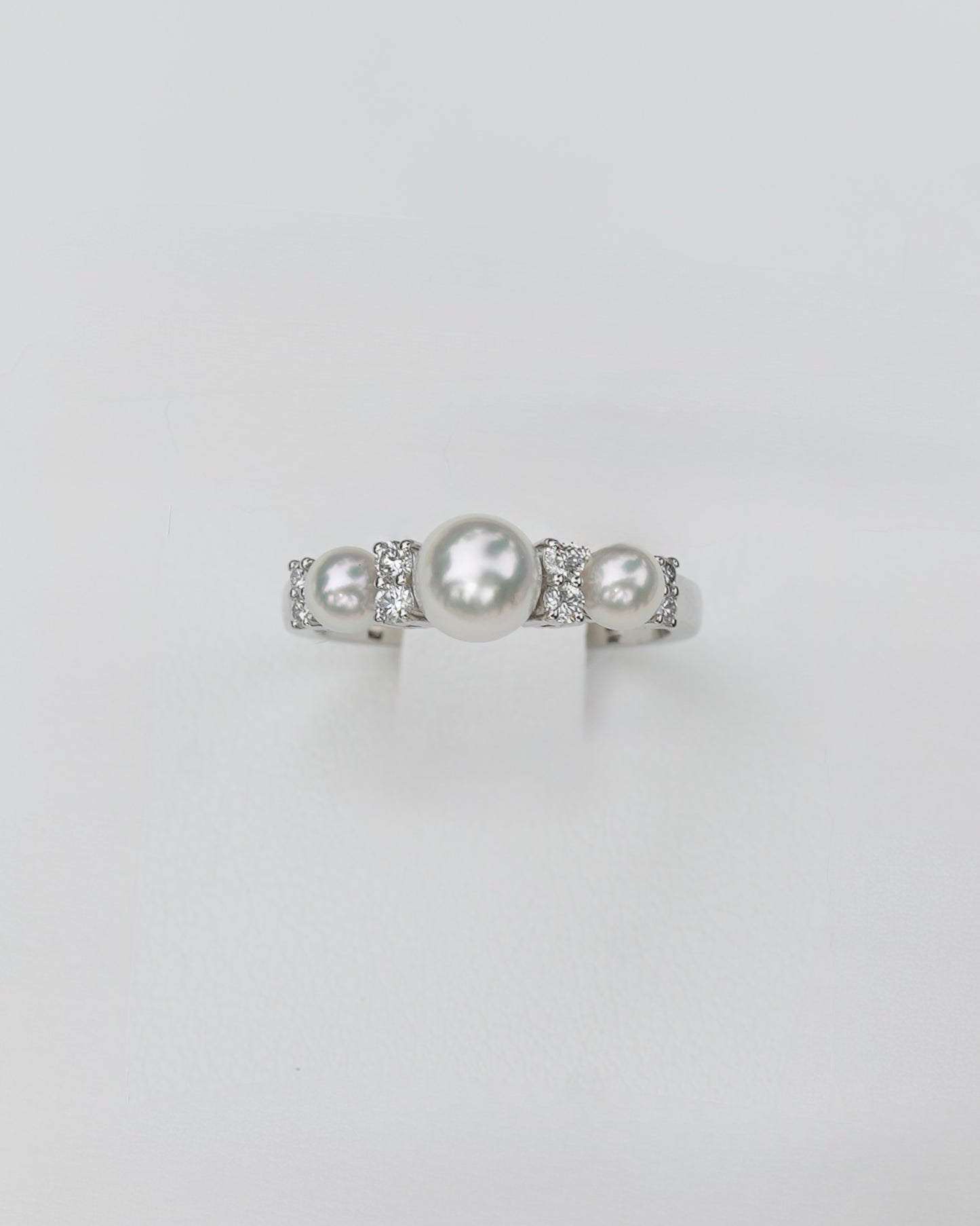 AKOYA PEARL DIAMOND BALANCE RING
