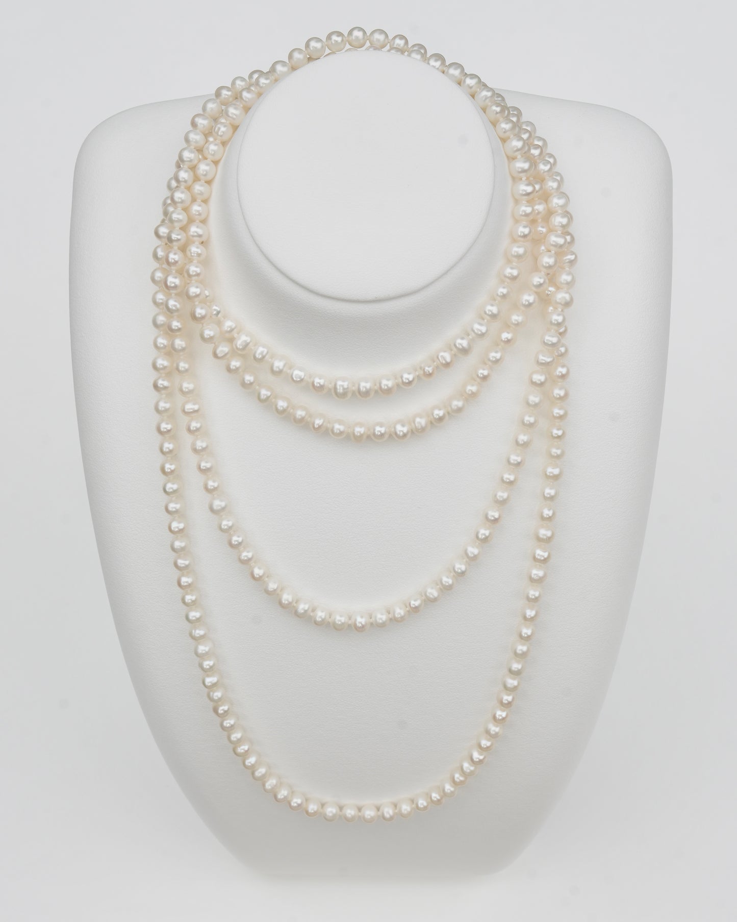 FRESHWATER PEARL LONG NECKLACE