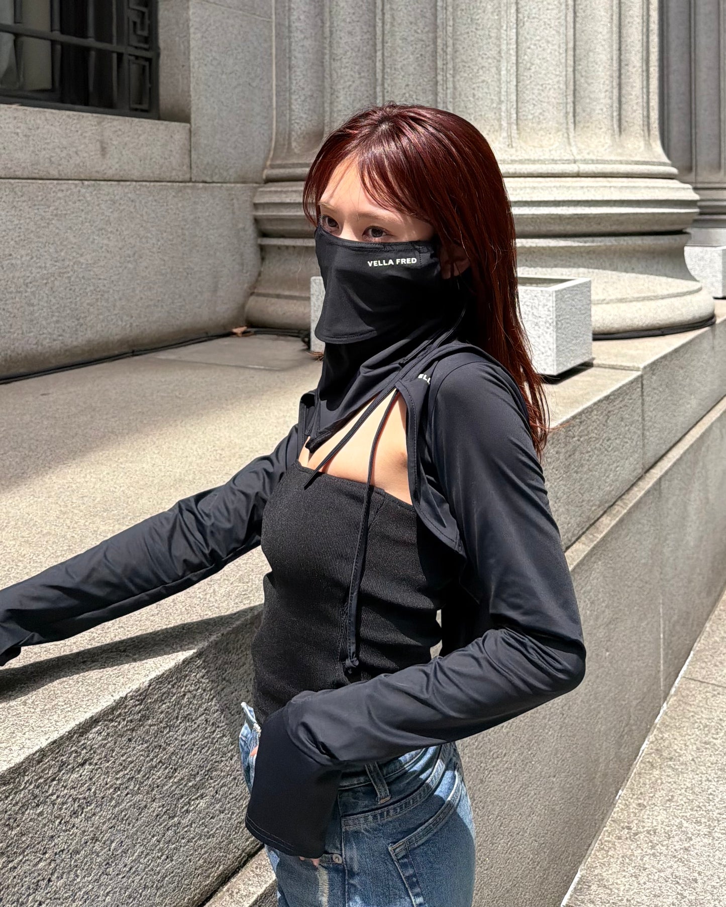 99% SUNBLOCK SHORT HOODIE IN BLACK