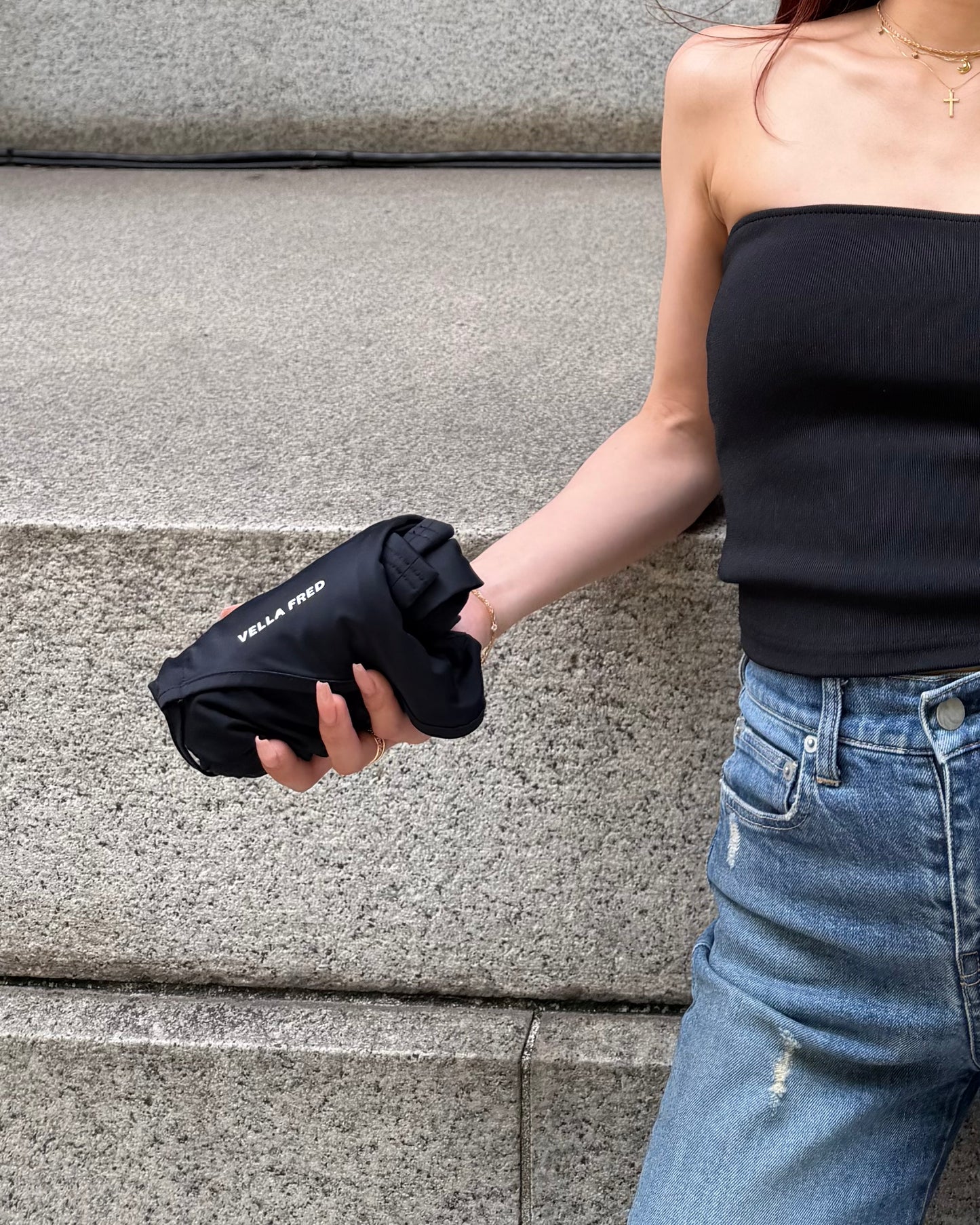 99% SUNBLOCK SHORT HOODIE IN BLACK