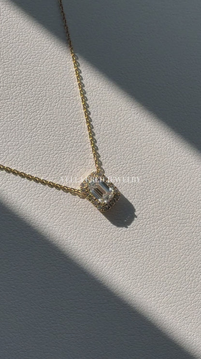 K18 EMERALD CUT DIAMOND HALO NECKLACE